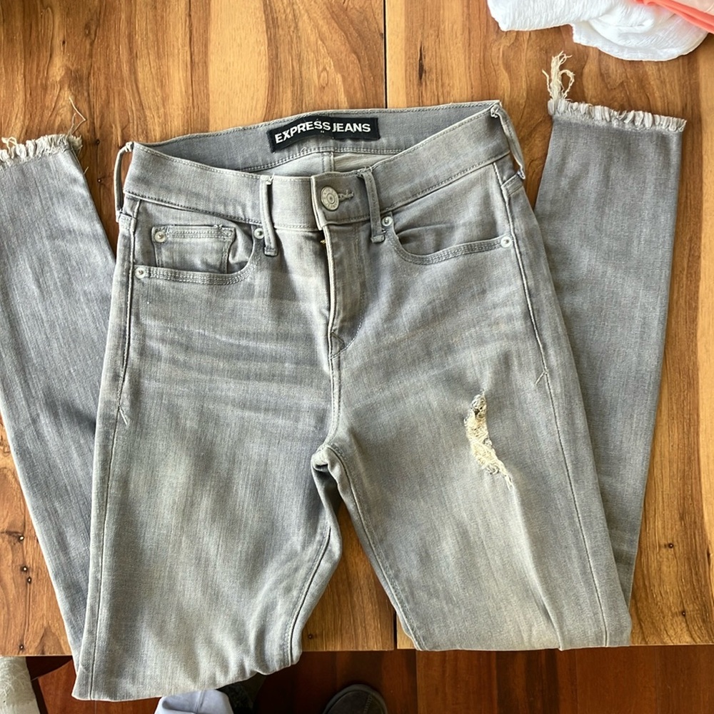 EUC Express Ultimate Stretch Ankle Jeans, sz , 0, Washed Gray
